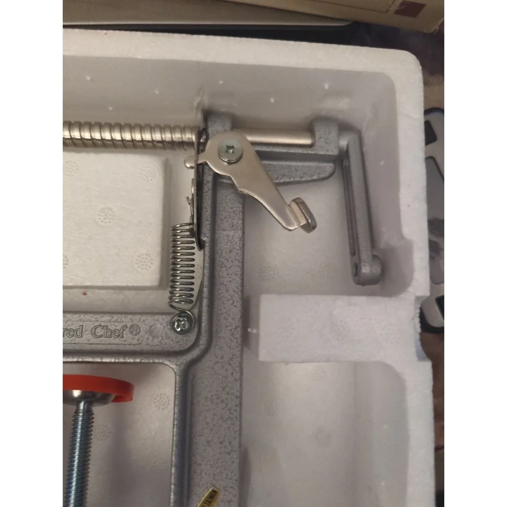 Pampered Chef excellent unused